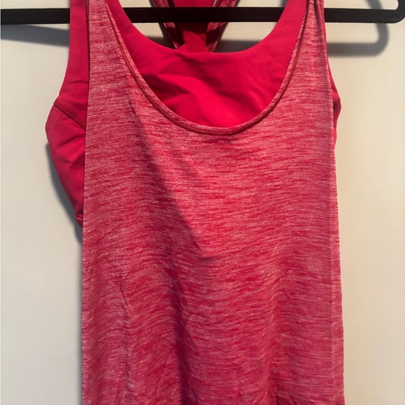 Lululemon Twist & Toil Tank
Heathered Ruby Red / Ruby Red - Picture 3 of 5